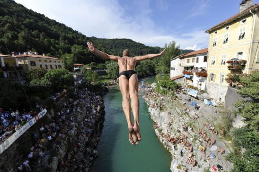 Rüyada Kanalda Yüzmek Rüya Yorumu ve Anlamı