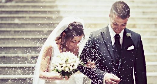 Rüyada Kendinden Büyük Biriyle Evlenmek