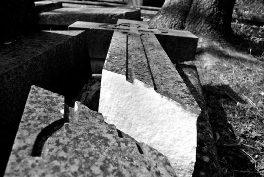 Rüyada Tarihi Mezar Görmek Rüya Yorumu ve Anlamı