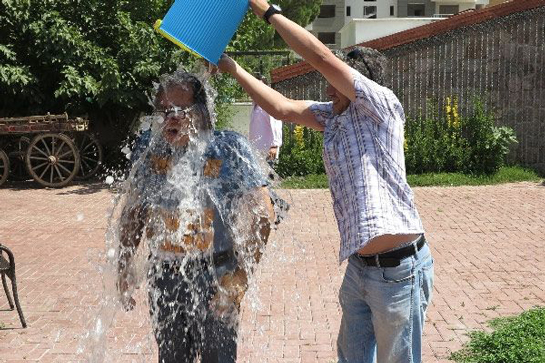 Rüyada Kovayla Su Taşımak